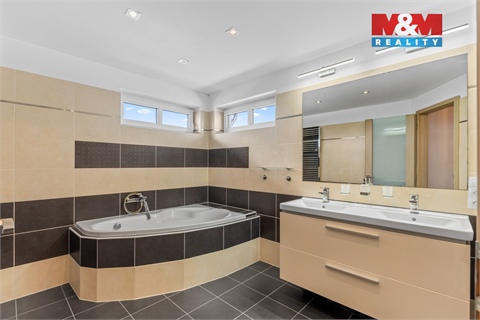 Prodej rodinného domu, 126 m² 8