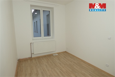 Pronájem bytu 3kk, 75 m² 4