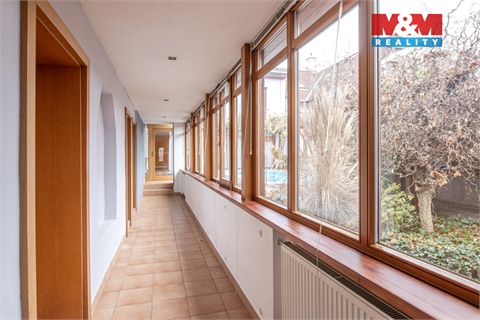 Prodej rodinného domu, 285 m² - 2