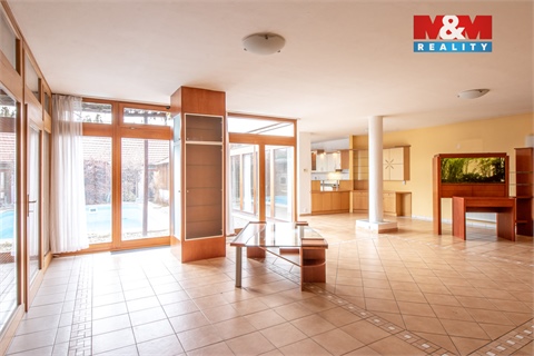 Prodej rodinného domu, 285 m² 10