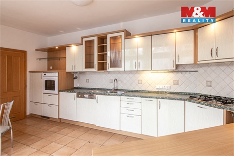 Prodej rodinného domu, 285 m² - 0