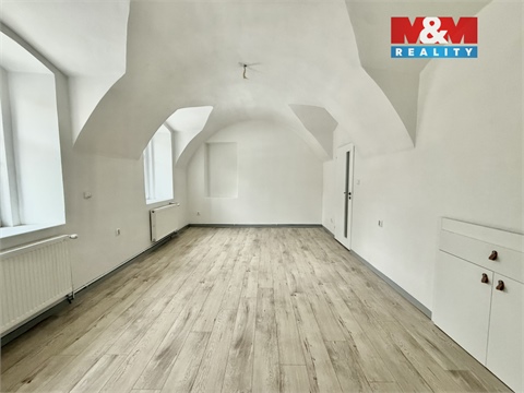 Pronájem bytu 3kk, 77 m² 2