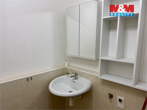 Pronájem bytu 1kk, 28 m² - 14