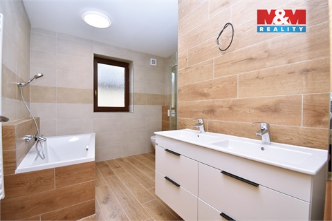 Prodej rodinného domu, 136 m² - 10