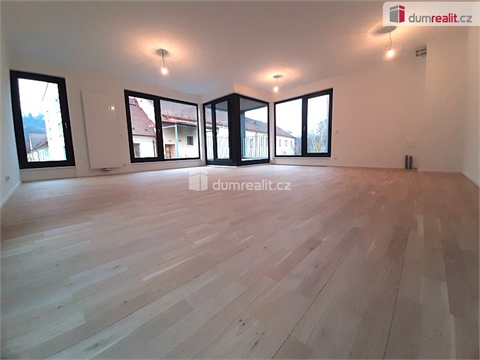 Pronájem bytu 3kk, 104 m² - 0
