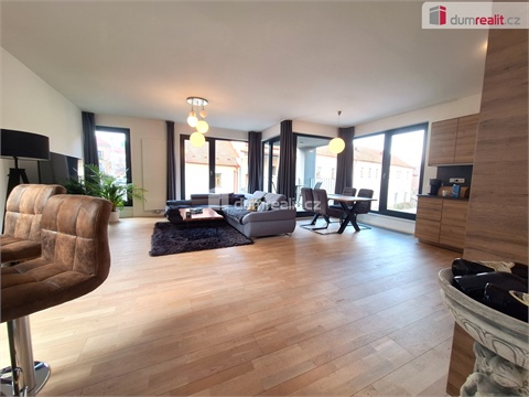 Pronájem bytu 3kk, 104 m² 22