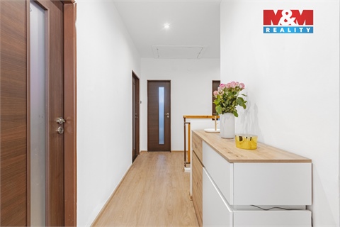 Prodej rodinného domu, 189 m² 8