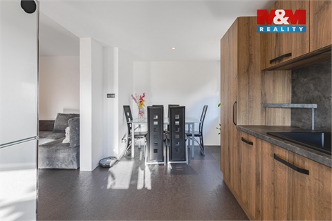 Prodej rodinného domu, 189 m² 14