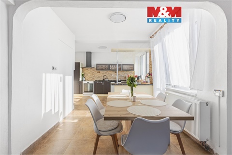 Prodej rodinného domu, 189 m² 0