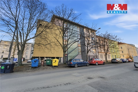 Prodej bytu 1kk, 52 m² 14