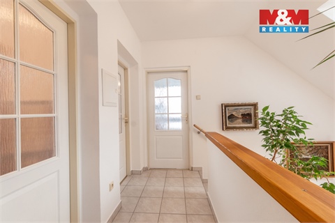 Prodej rodinného domu, 229 m² - 14