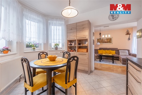 Prodej rodinného domu, 229 m² - 6