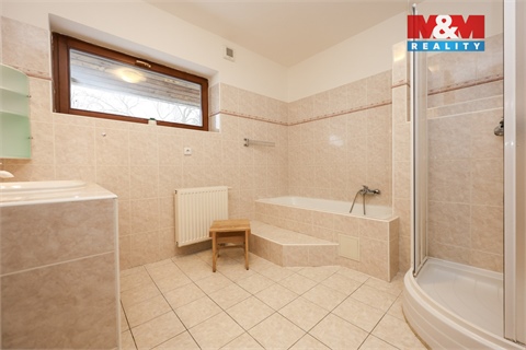 Pronájem rodinného domu, 262 m² - 14