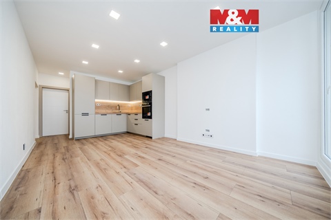 Prodej bytu 4kk, 78 m² 0