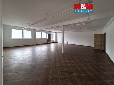 Pronájem obchodních prostor, 96 m² 0