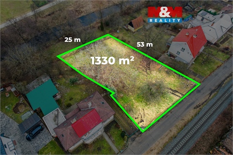 Prodej stavebního pozemku, 1 330 m² 0