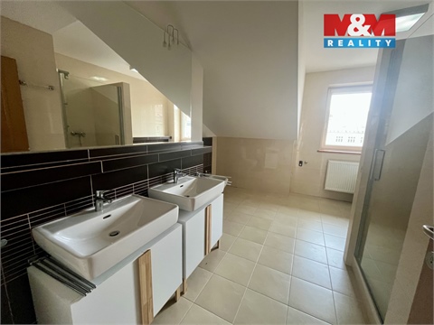 Pronájem bytu 3+1, 123 m² 8