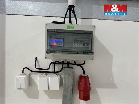 Pronájem skladu / haly, 263 m² - 2