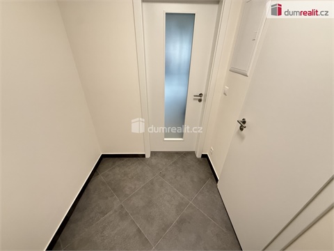 Pronájem bytu 1kk, 33 m² - 8