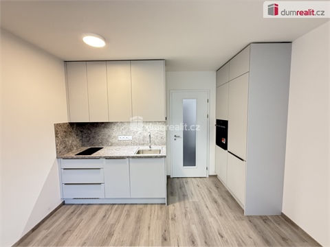 Pronájem bytu 1kk, 33 m² - 14