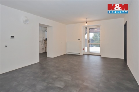 Pronájem obchodních prostor, 84 m² - 0