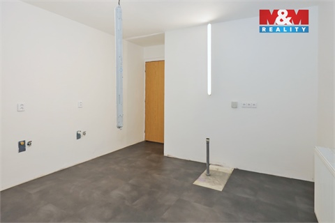 Pronájem obchodních prostor, 84 m² - 10