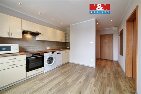 Pronájem bytu 1+1, 37 m² 0