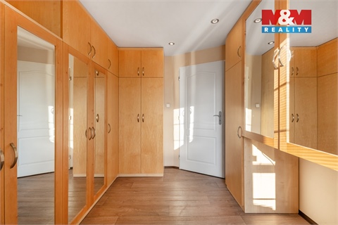 Prodej rodinného domu, 271 m² 12