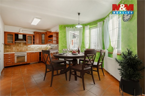 Prodej rodinného domu, 271 m² - 0