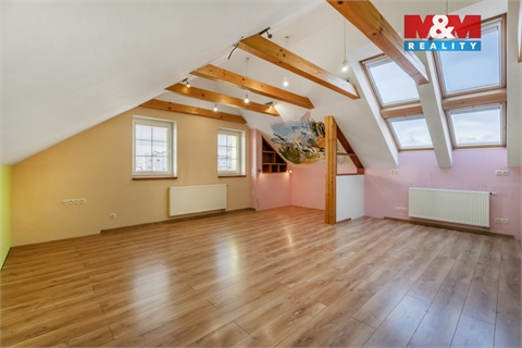 Prodej rodinného domu, 271 m² 4