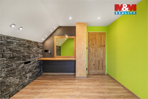 Prodej rodinného domu, 271 m² - 16