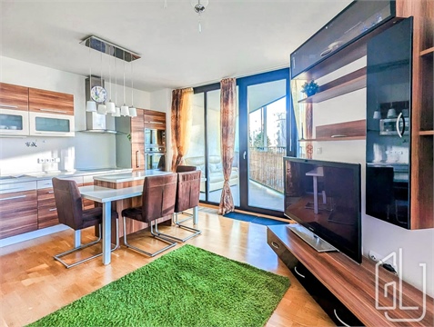 Pronájem bytu 2kk, 81 m² 0