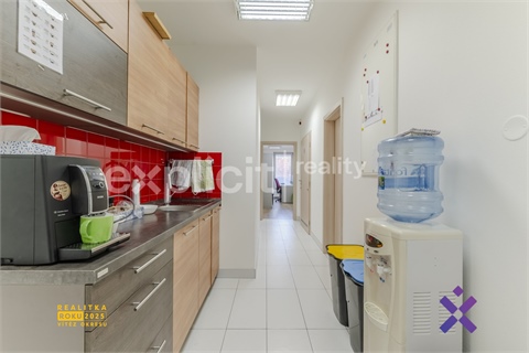 Pronájem obchodních prostor, 199 m² 6