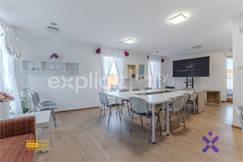 Pronájem obchodních prostor, 107 m² - 0