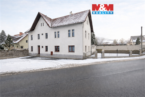 Prodej rodinného domu, 570 m² 0