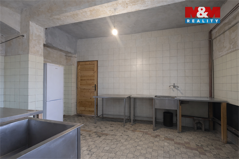 Prodej rodinného domu, 570 m² - 12