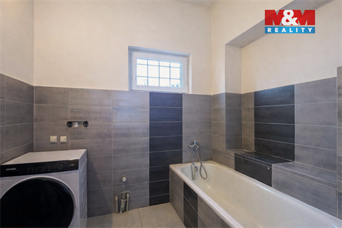 Prodej rodinného domu, 570 m² - 28