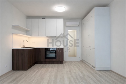 Prodej bytu 1kk, 33 m² 0