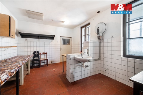 Prodej rodinného domu, 300 m² - 8