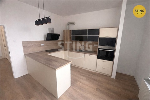 Pronájem bytu 2+1, 82 m² 0