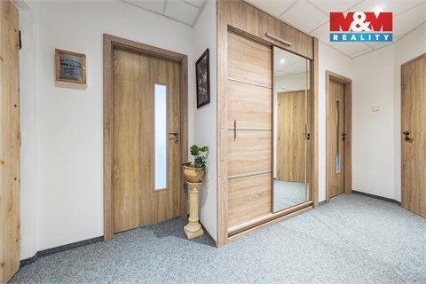 Prodej bytu 3kk, 72 m² - 18