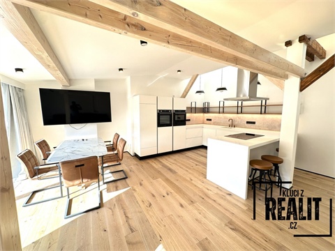 Pronájem bytu 4kk, 134 m² 0