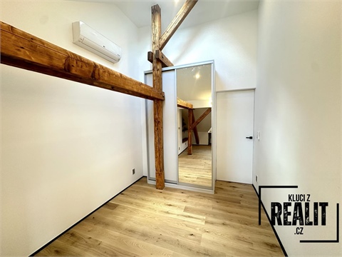 Pronájem bytu 4kk, 134 m² - 16