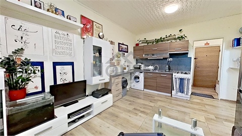 Prodej bytu 3kk, 45 m² 0