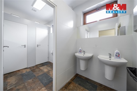 Prodej rodinného domu, 533 m² 10