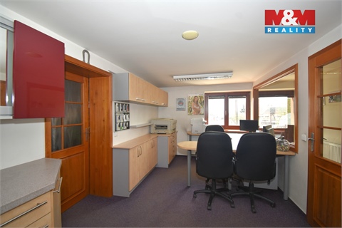 Pronájem rodinného domu, 180 m² - 24