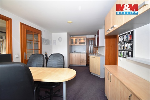 Pronájem rodinného domu, 180 m² 24