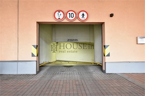 Pronájem garáže, 12 m² 2