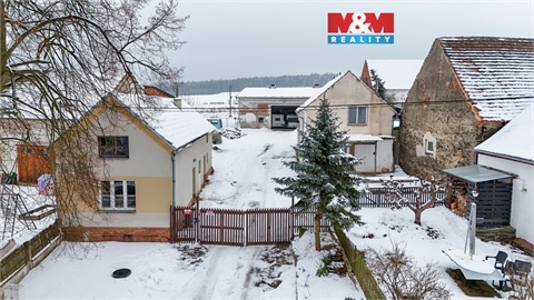 Prodej rodinného domu, 482 m²