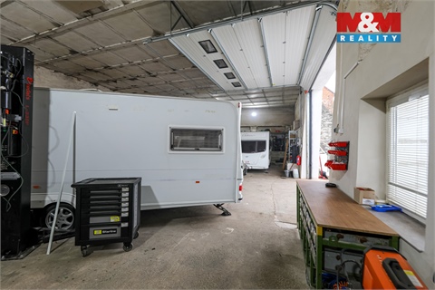 Prodej rodinného domu, 482 m² - 8